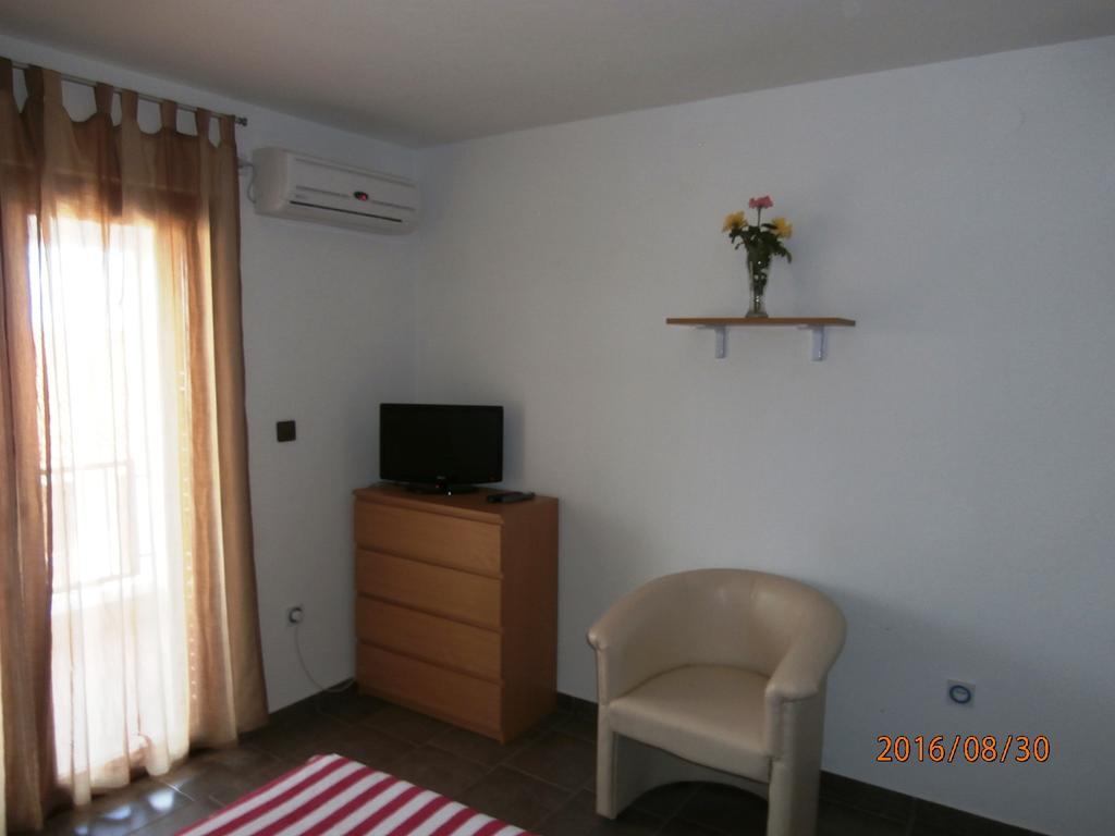 Apartments Meni 德拉格 外观 照片