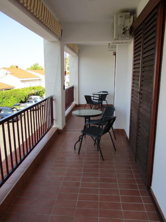 Apartments Meni 德拉格 外观 照片